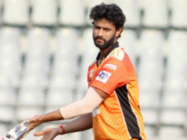 ஆல்-ரவுண்டர் ஷிவம்