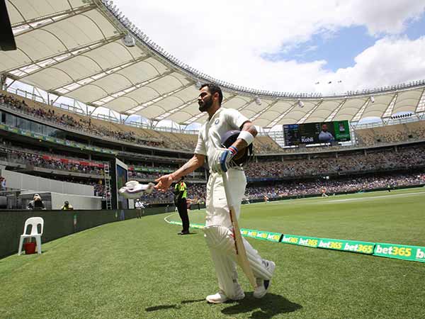 கோலி அவுட்டான சர்ச்சைக்குரிய கேட்ச் 