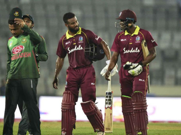 ஃப்ரீ ஹிட்டில் சிக்ஸ்