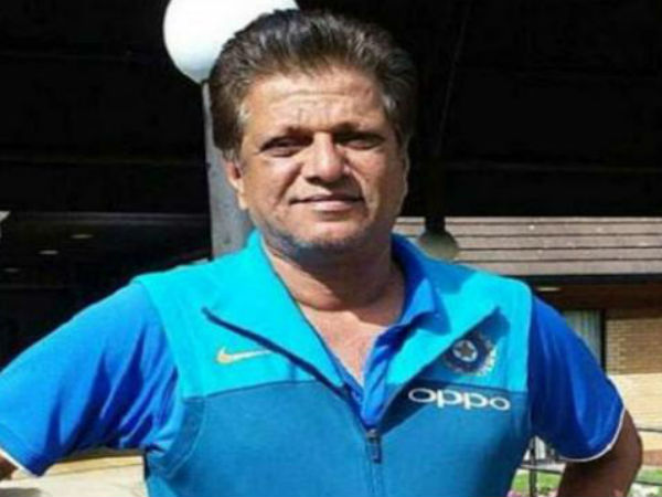 மகளிர் கிரிக்கெட் பயிற்சியாளர் சர்ச்சை