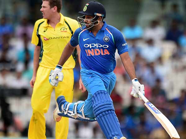 நிதான ஆட்டம்