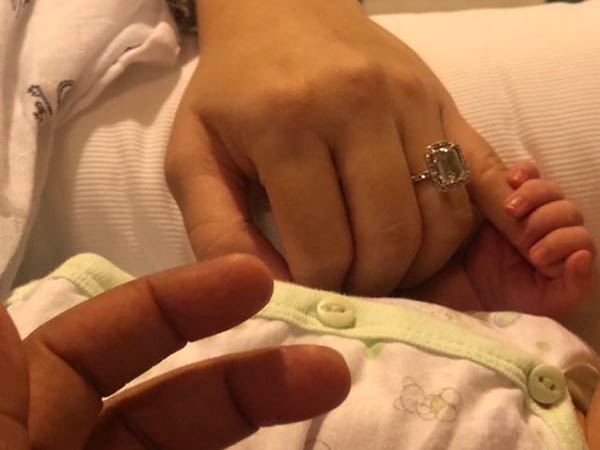 பெண் குழந்தை பிறந்தது