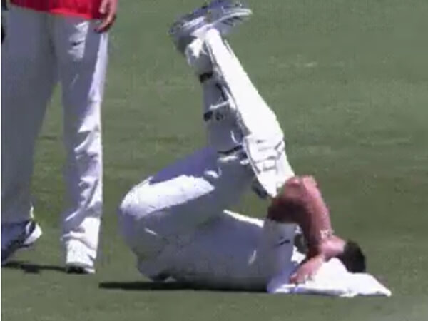 கொறளி வித்தை மாதிரி இருக்கே