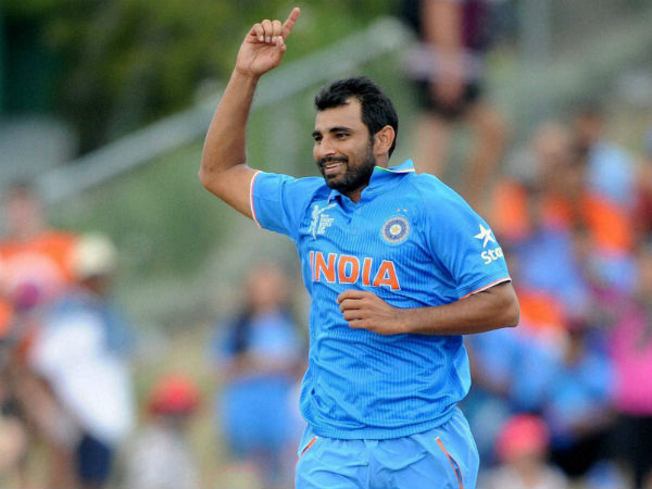 முஹம்மது ஷமி 2 விக்கெட்கள்