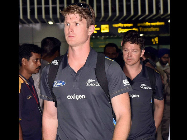 நீஷம் அசத்தல்