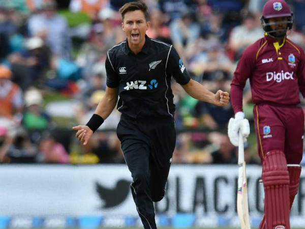 தொடர்ந்து பத்து ஓவர்கள் தொடர்ந்து பத்து ஓவர்கள்