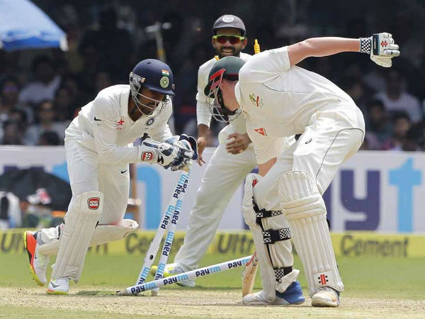 இக்கட்டான சூழலில் ஆஸி.