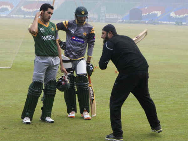 அரைசதமடித்த உல் ஹக் 