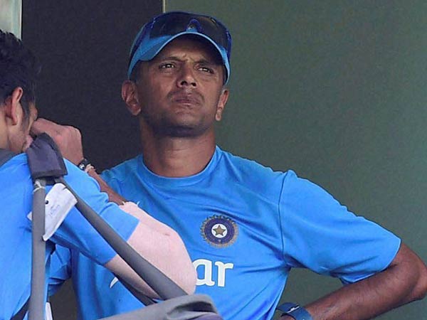 டிராவிட் - யூனிஸ் கான்