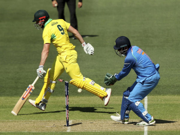 வீரர்கள் மாற்றம்