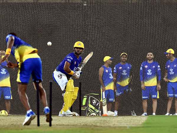 முதல் போட்டிக்கு முன் துவக்க விழா