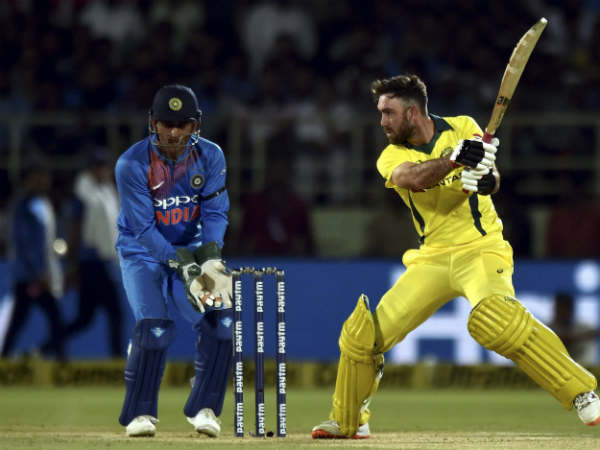 தோனி கேட்ச்சை விட்டார்