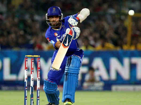 அணியில் இருந்து நீக்கம் அணியில் இருந்து நீக்கம்