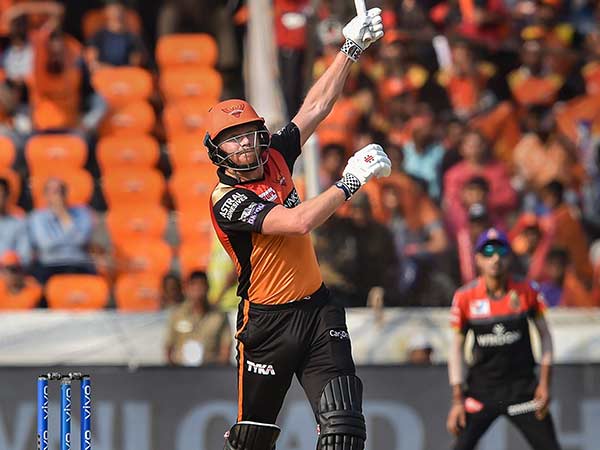 ரன்கள் வந்தன 