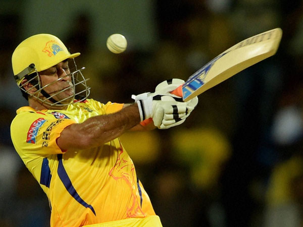 Ms dhoni moves to chennai to play ipl season 2019 