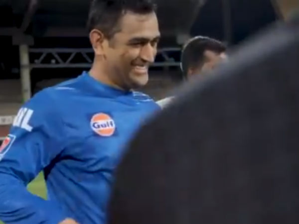 ஆஸி. தொடரில் ரசிகர்