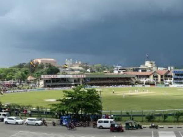 தனியாக இருக்கைகள் 