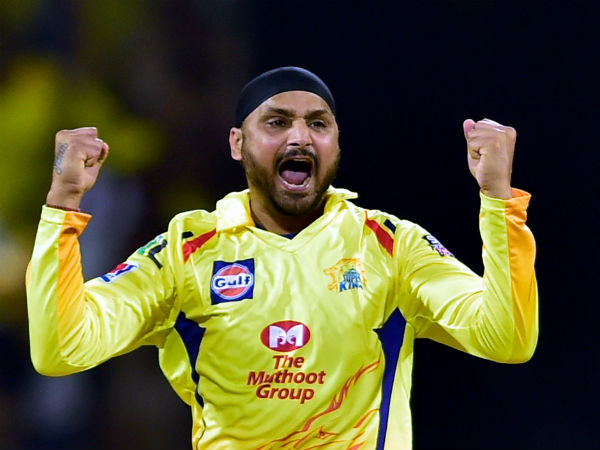 வாழ்த்தும் ஹர்பஜன் 