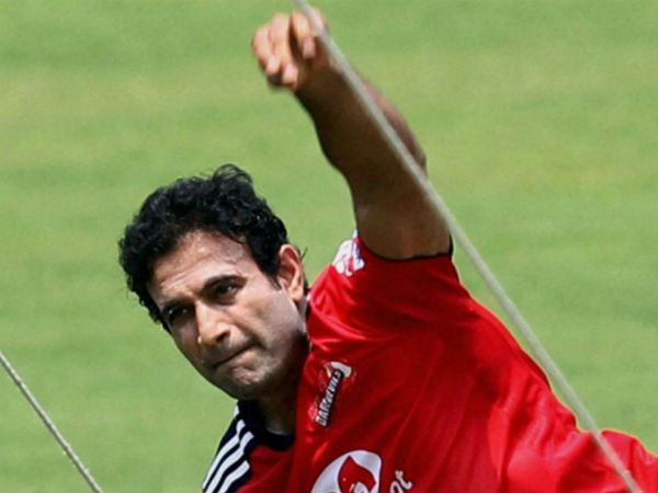 அணியில் இருந்து நீக்கம் 