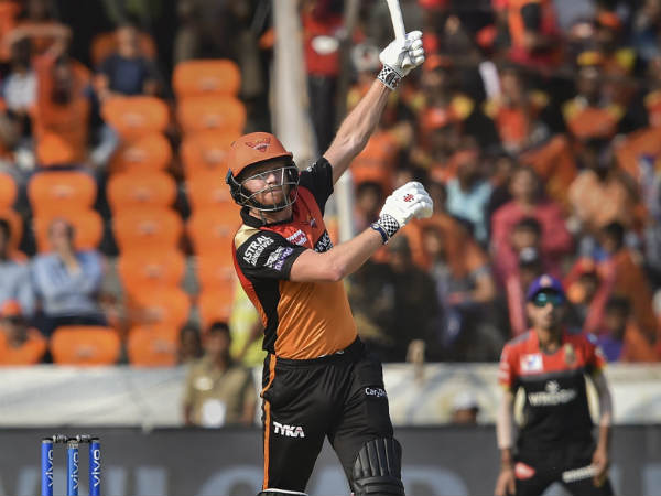 பறந்து பந்துகள் 