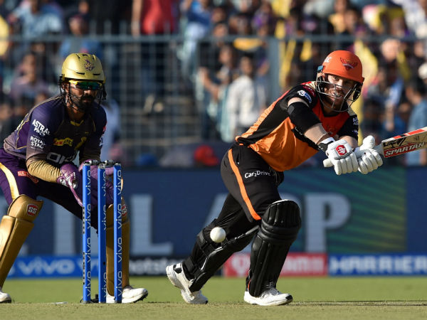 துவைத்த வார்னர் 