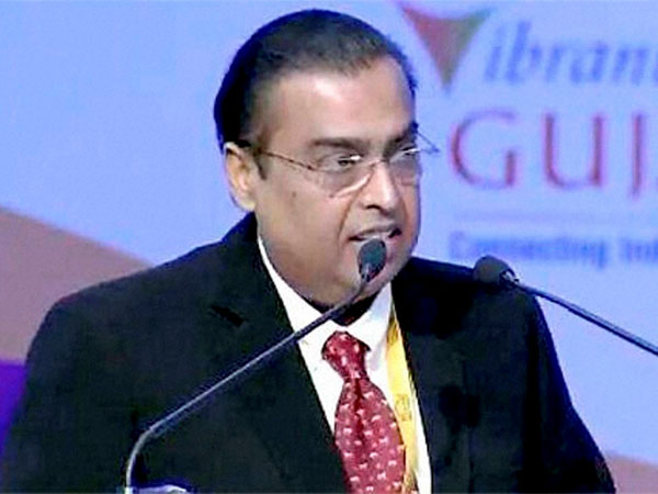 முகேஷ் அம்பானி முதல் இடம்