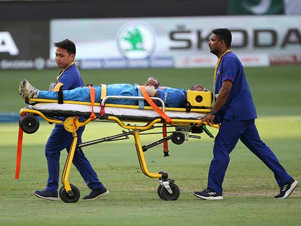 காயத்தால் பாண்டியா அவதி 