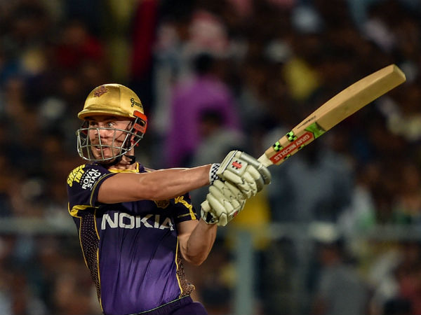 யாரென்று காட்டினார்