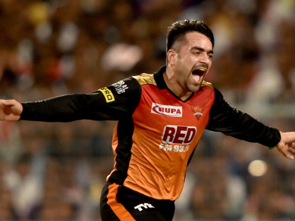 இங்கி. முதலிடம் 