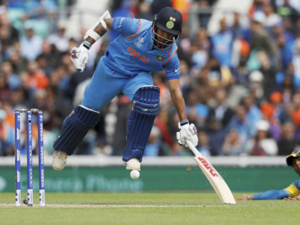 சரியும் ரன்கள்