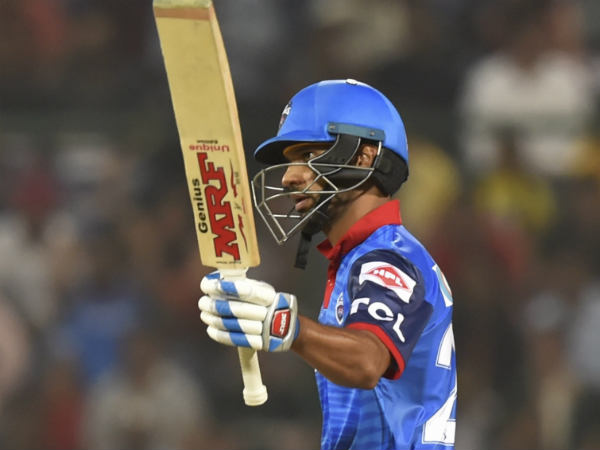 ப்ரித்வி ஷா, தவான்