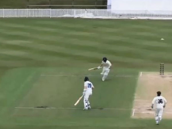 ரன் அவுட் ஆனார்