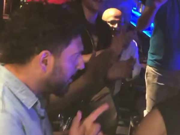 மனைவியிடம் மாட்டி விட்டார்