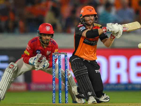 முஜீப் ஓவரில்..