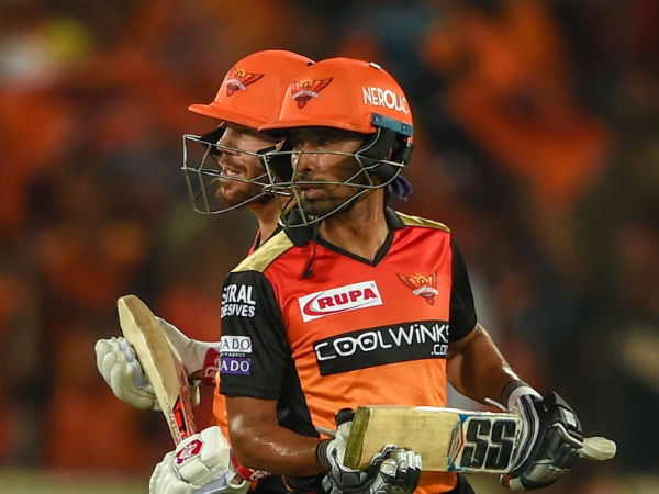 அதிரடி துவக்கம் 