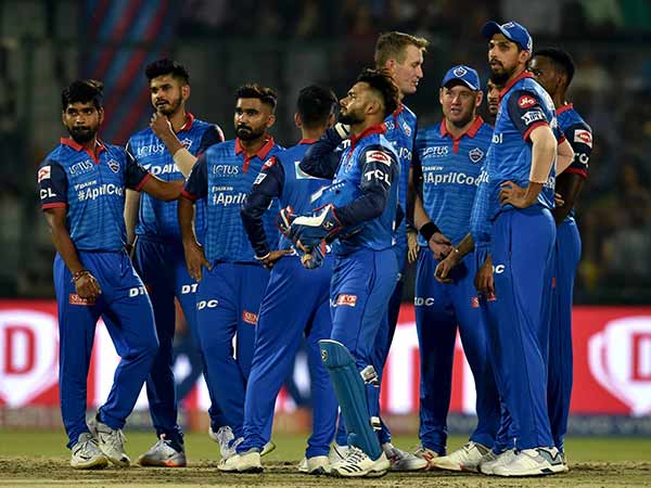 களைகட்டும் அணி 