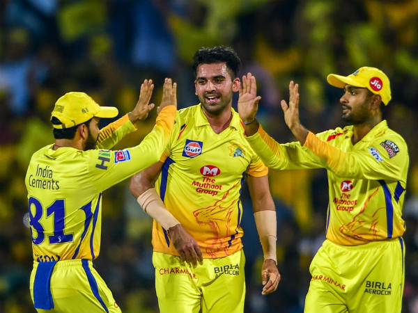 அடுத்தடுத்து ஆட்டமிழப்பு அடுத்தடுத்து ஆட்டமிழப்பு