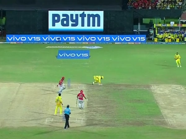 தோனி வேகம்