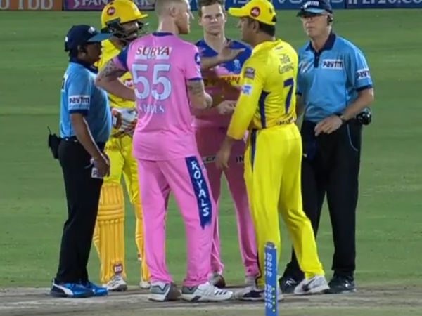 காரசார வாக்குவாதம் 