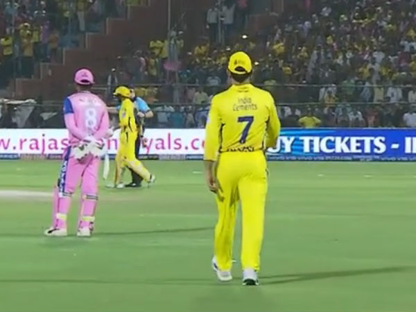 தோனி ஏன் வந்தார்? 