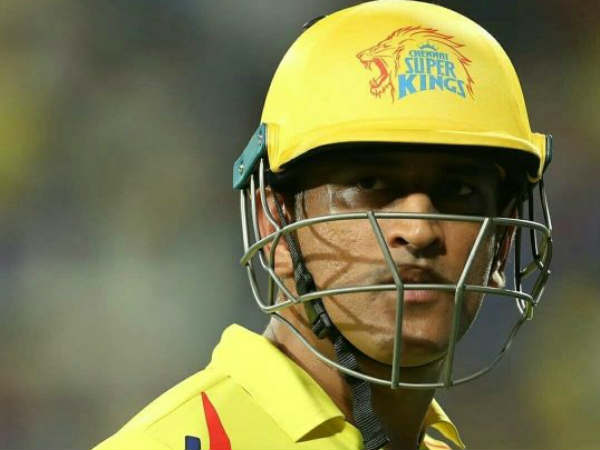 மிஸ்-பீல்ட், பறிபோன கேட்ச்கள்