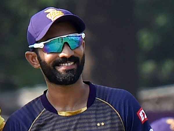 தினேஷ் அரைசதம்