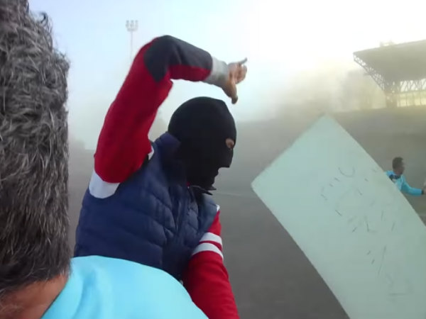 கடைசி போட்டியில் விளையாடினார் 