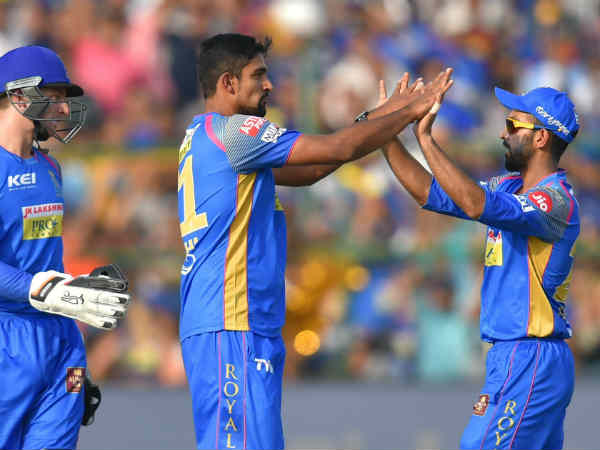 நிதான ஆட்டம்