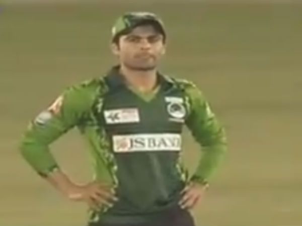 எந்த போட்டியில்..