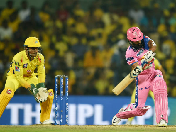 திணறிய பவுலர்கள் 