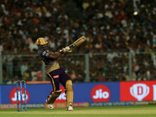 விளாசிய ரசல் 