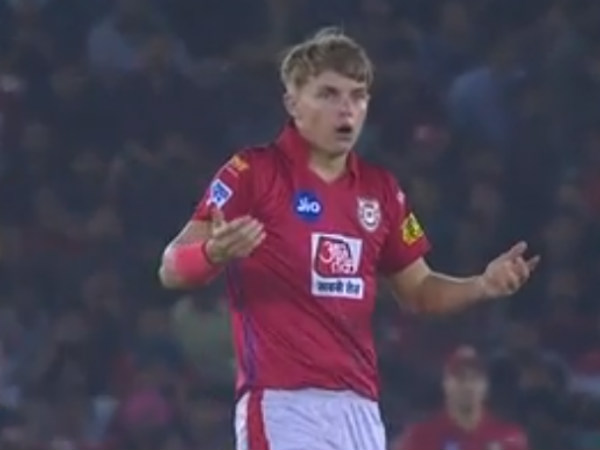 சாம் கர்ரன் ஓவர்