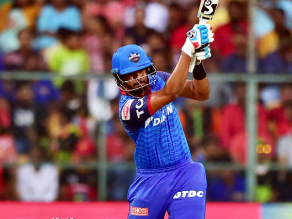 ஒரே ஓவரில் 5 பவுண்டரிகள் 