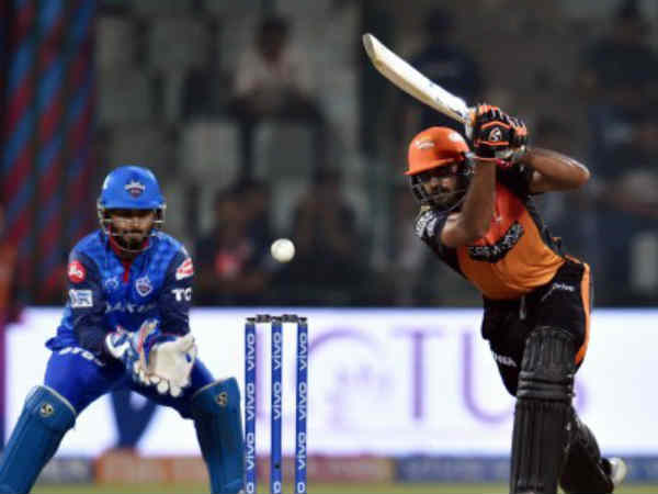 சரிந்த விக்கெட்கள்